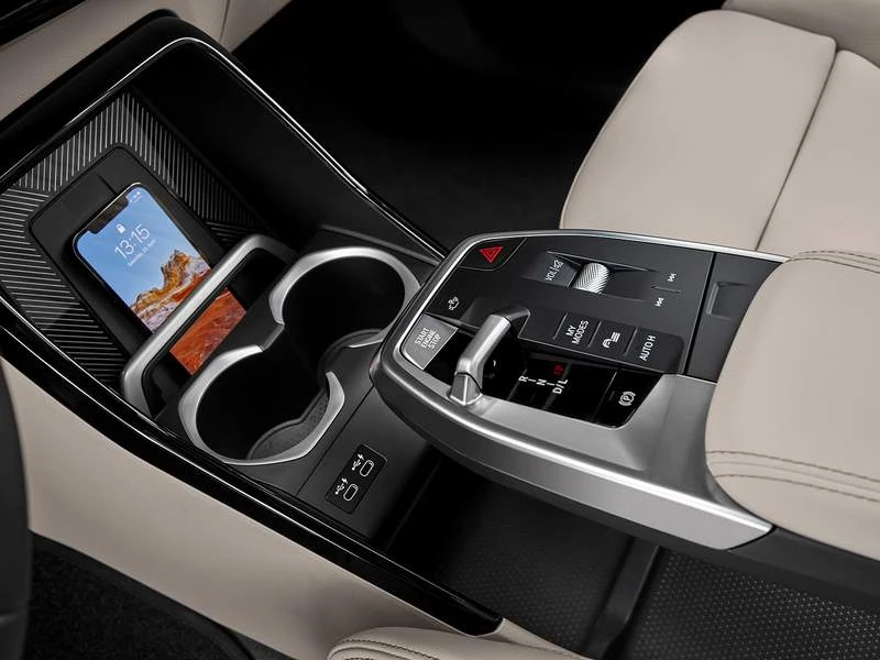 
								BMW Nuova X1 full									