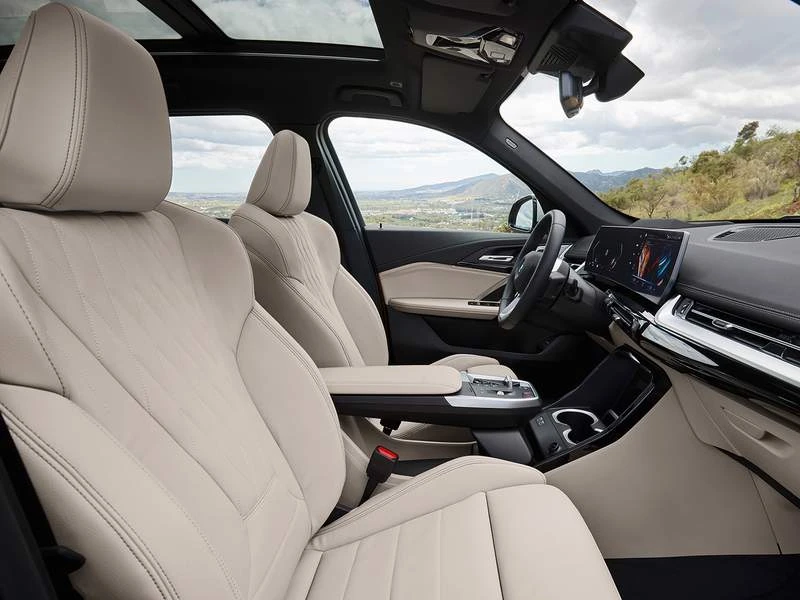 
								BMW Nuova X1 full									