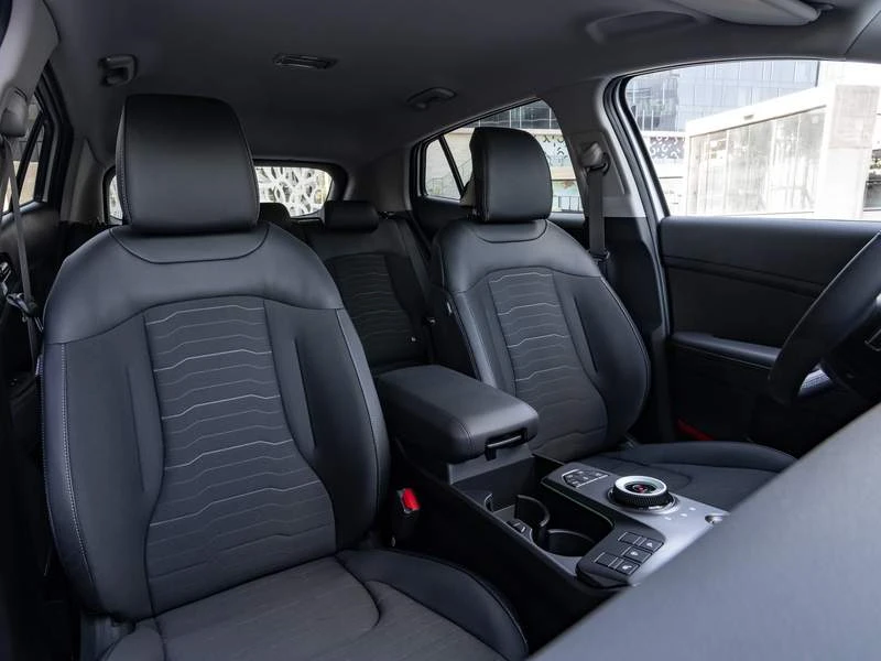 
								Kia Nuovo Sportage full									